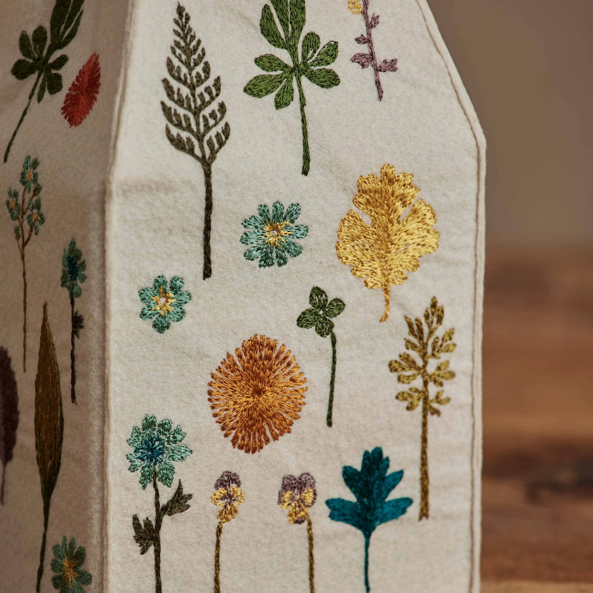 Garden Tissue Box Cover