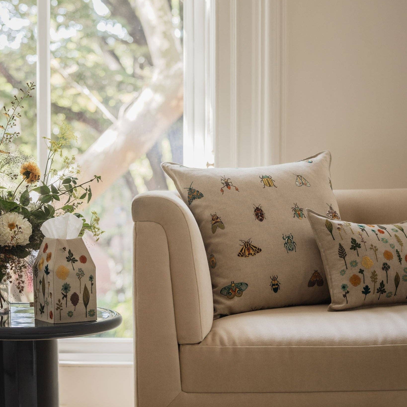 Garden Tissue Box Cover