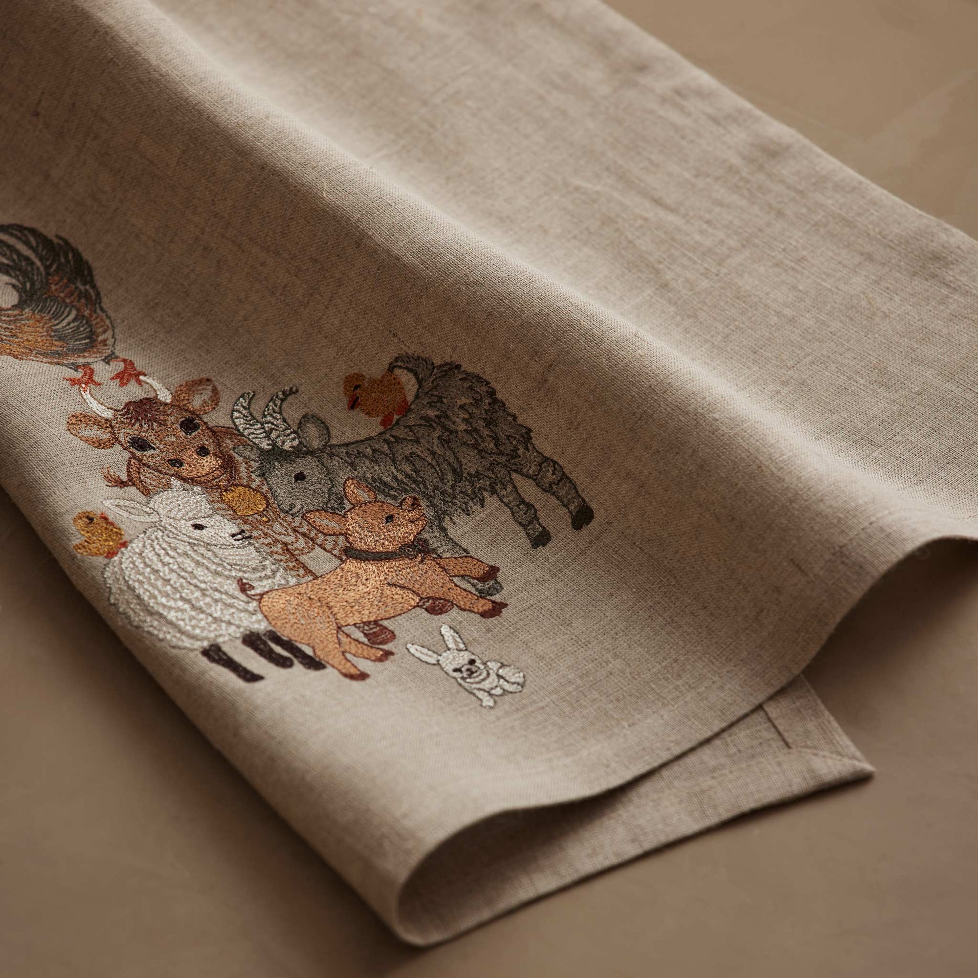 Barnyard Friends Tea Towel - Collyer's Mansion