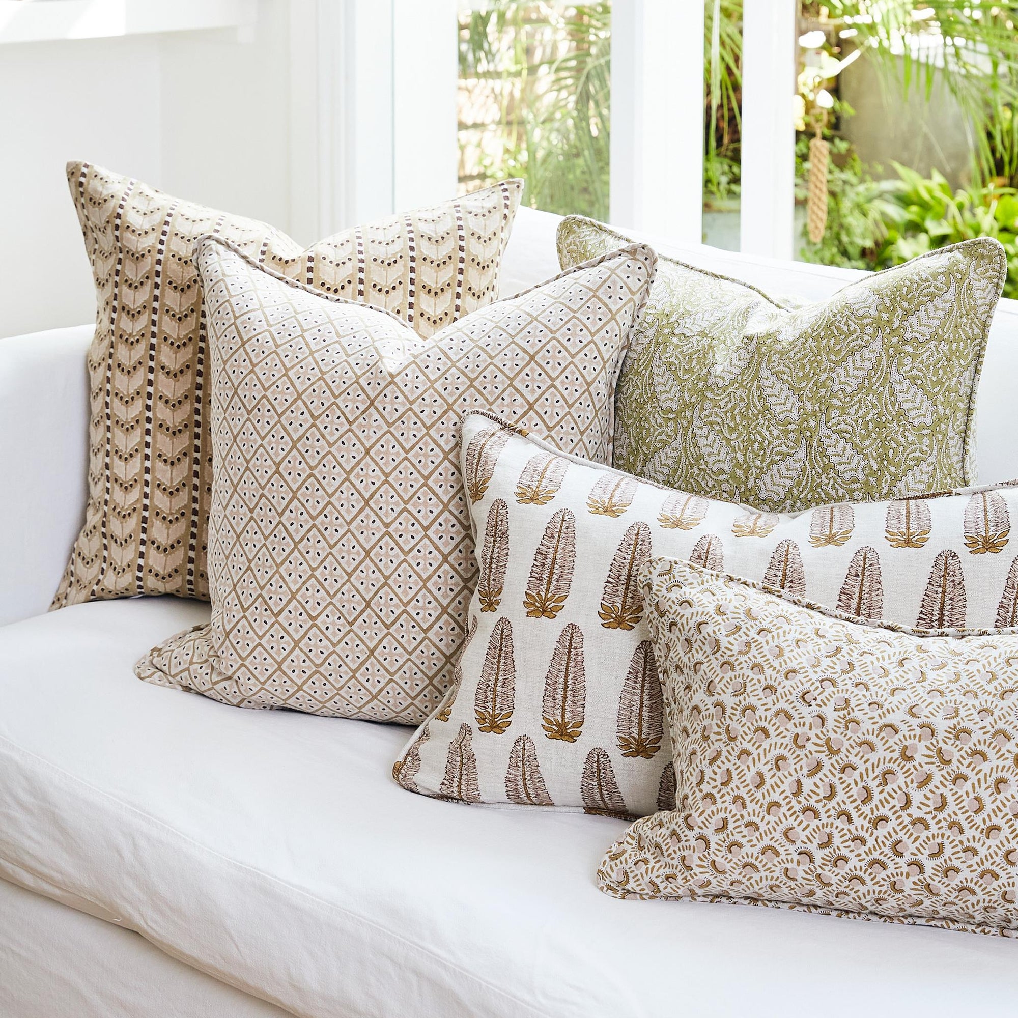 Ordu Petal Lumbar Pillow