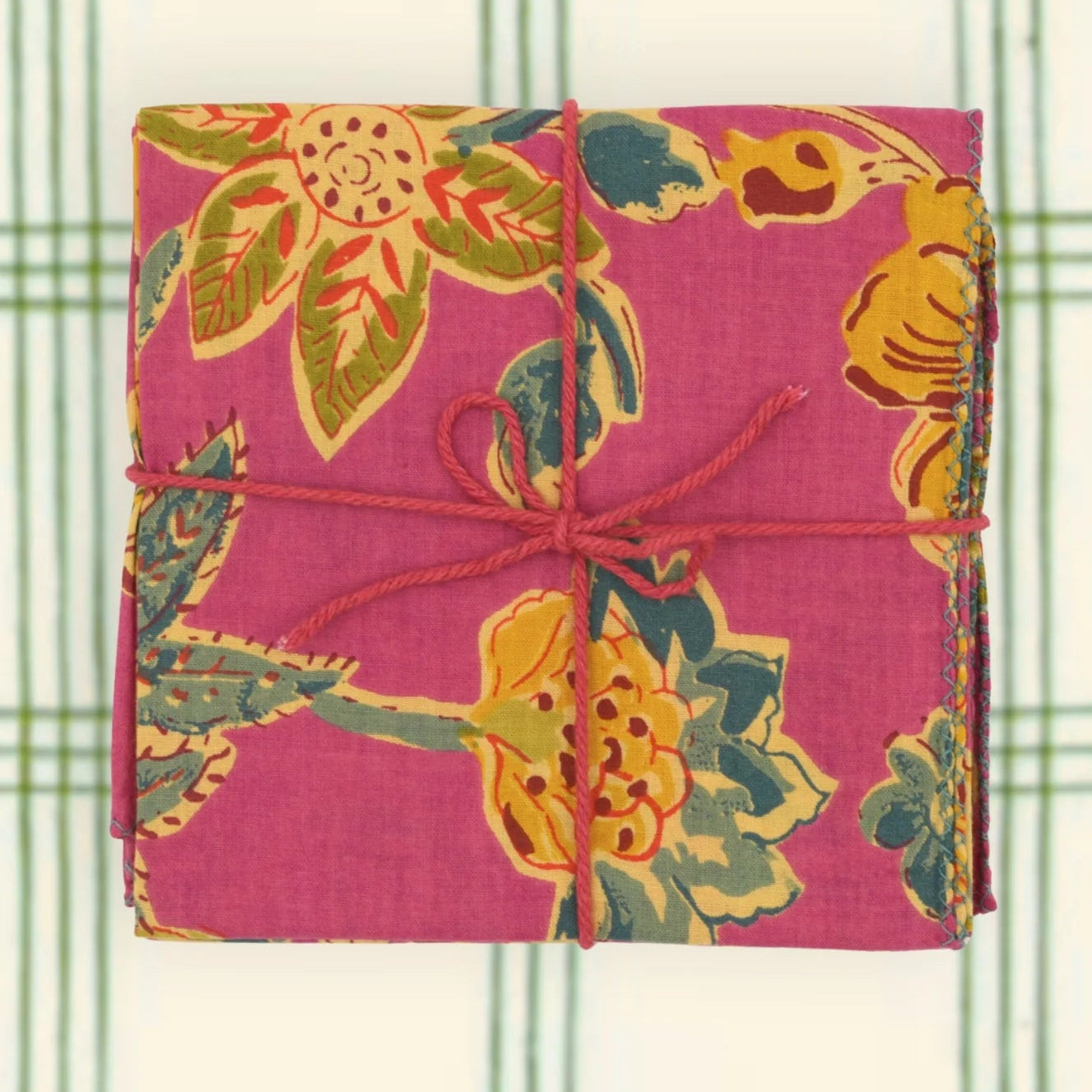 Liseron Carmine Napkins: Set of 4