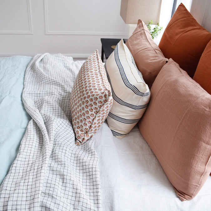 Linen Duvet in Pale Blue - Collyer's Mansion